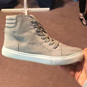 Hightopped Steve Madden sneakers